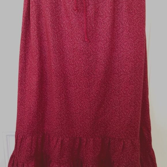 Dark red printed elastic drawstring waist skirt with lace hem & matching scarf - Picture 4 of 16